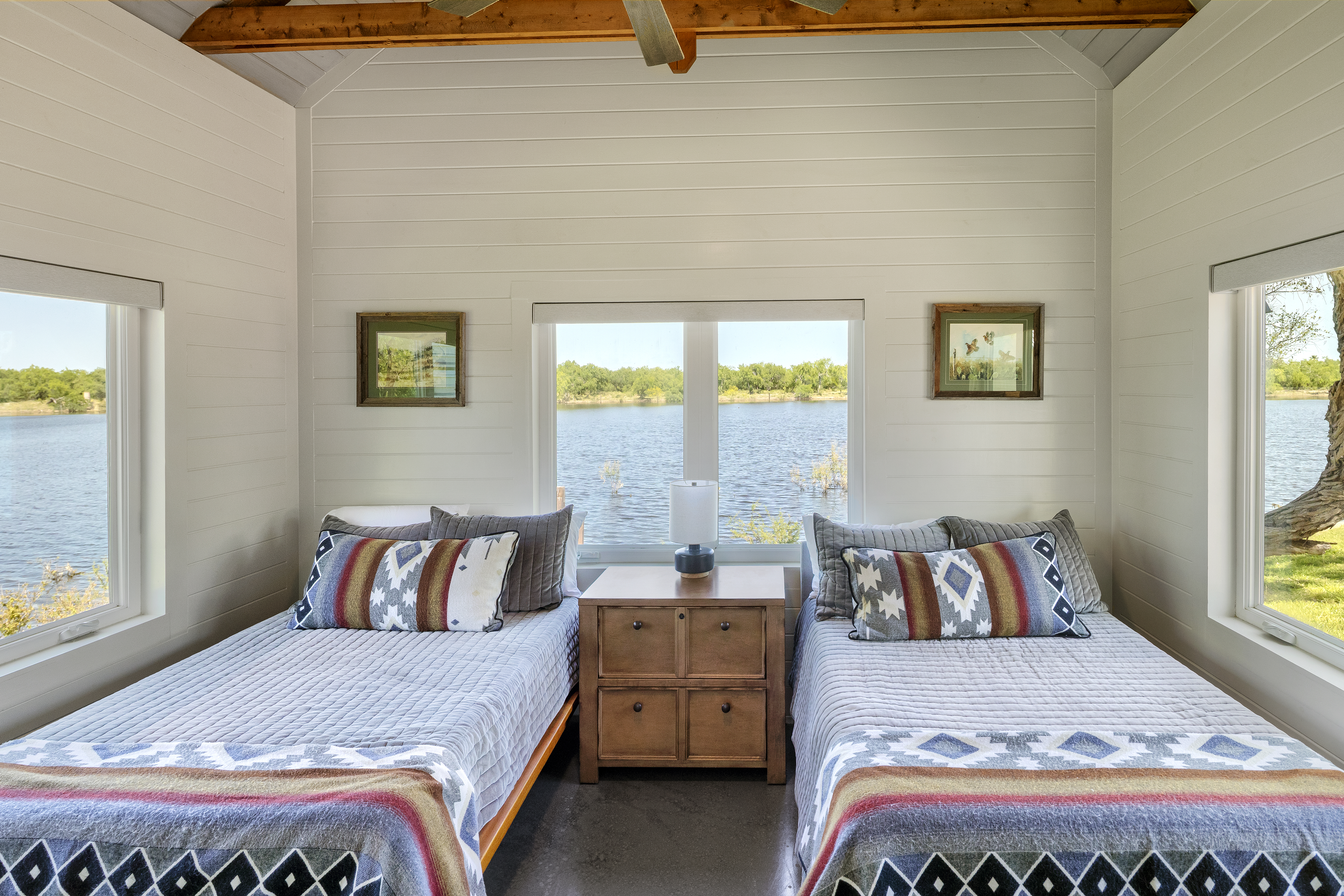 Los Agaves Ranch guest bedroom with lake view