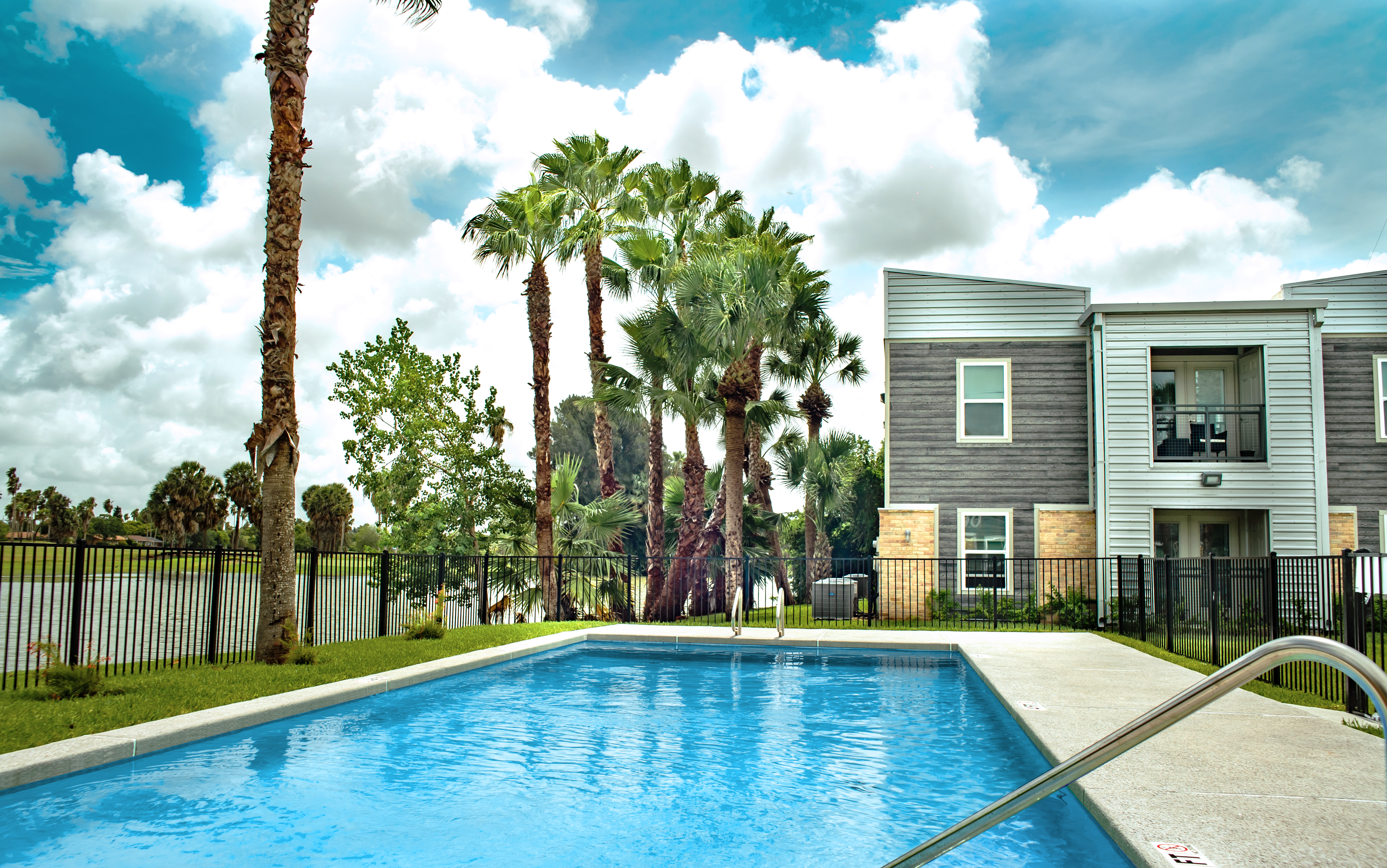 Wildrose Villas facade